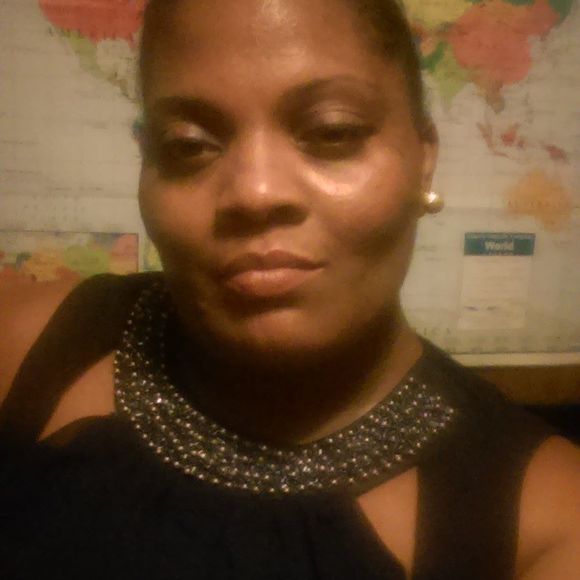 Meet your Posher, Regina - Picture 1 of 1